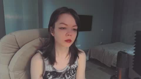 Snapshot of quietluxury chatting on 06/27/26, 11:37 quietluxury online show from 06/27/26, 11:37