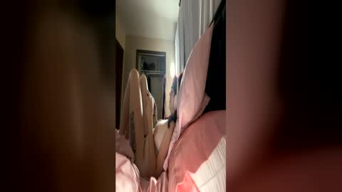 Snapshot of quinnryder chatting on 05/23/26, 02:17 quinnryder online show from 05/23/26, 02:17