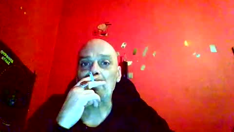 qwertyuiop22348015 online show from 04/02/26, 06:27