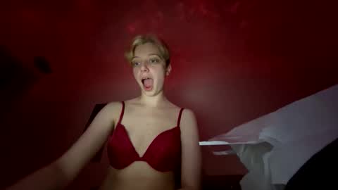 r0bynxoxp online show from 03/29/26, 12:32