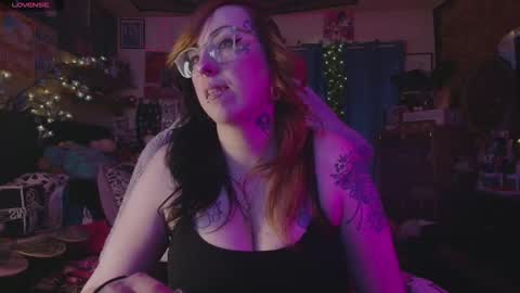 Snapshot of r2dho3 chatting on 02/20/26, 11:27 Amy Wild online show from 02/20/26, 11:27