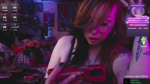 Snapshot of r2dho3 chatting on 02/28/26, 12:44 Amy Wild online show from 02/28/26, 12:44