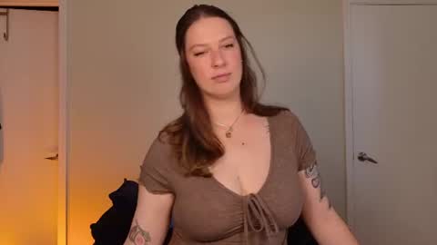 Snapshot of rach_oneill chatting on 06/20/26, 05:16 Rach ONeill online show from 06/20/26, 05:16