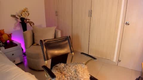 Snapshot of rachaeldeckard chatting on 10/10/25, 03:16 natalia  -  online show from 10/10/25, 03:16