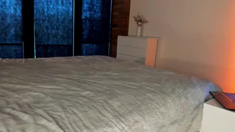 Sherryl online show from 10/28/25, 08:51