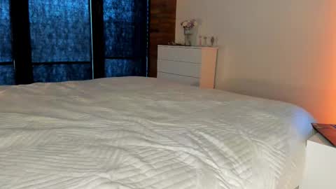 Sherryl online show from 02/27/26, 09:42