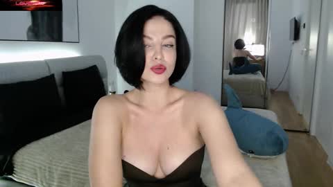 Call me Miss. online show from 10/01/25, 02:56