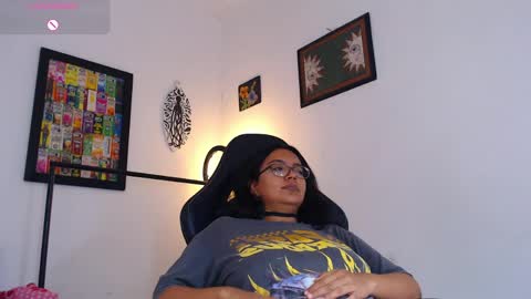 Snapshot of rachell_420 chatting on 05/11/26, 02:45 rachell_420 online show from 05/11/26, 02:45