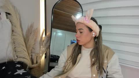 Rachell online show from 10/26/25, 03:45