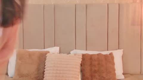 Rachell online show from 02/03/25, 02:02