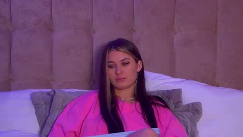 RachellSimpson online show from 03/11/25, 09:59