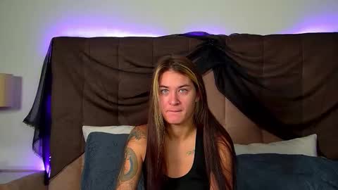 RachellSimpson online show from 10/28/25, 06:32