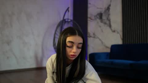 Ann online show from 04/12/26, 04:17