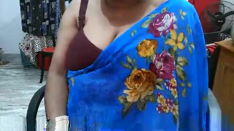 Radharani online show from 11/22/25, 09:47