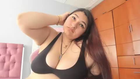 radiantgoddes online show from 12/15/24, 04:59