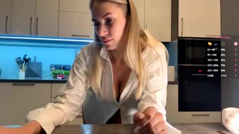 Mila online show from 03/25/26, 04:24