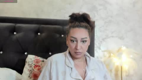 raelledarkstar online show from 04/24/26, 08:50