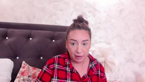 raelledarkstar online show from 05/07/26, 07:47