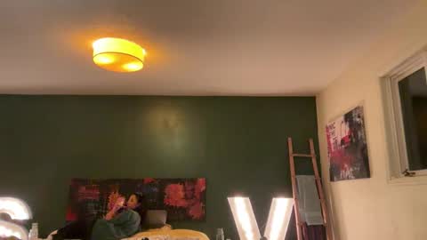 Snapshot of raewerks chatting on 01/14/25, 01:36 RaeWerks online show from 01/14/25, 01:36