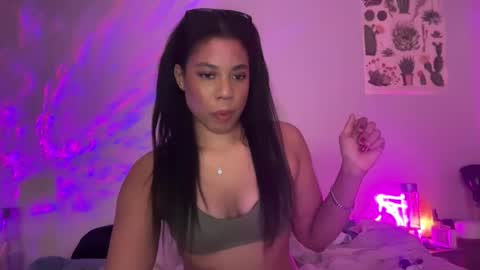 Snapshot of raewerks chatting on 10/06/25, 02:09 RaeWerks online show from 10/06/25, 02:09