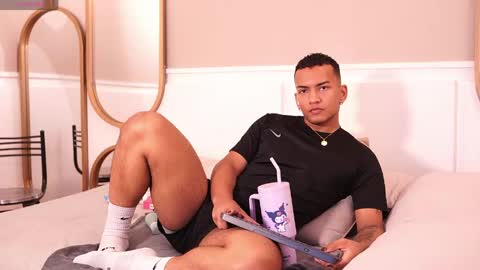 rafa_cruz online show from 04/19/26, 09:06