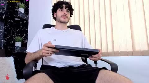 R A F A E L online show from 03/03/26, 08:15