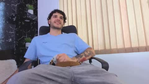 R A F A E L online show from 03/08/26, 09:29