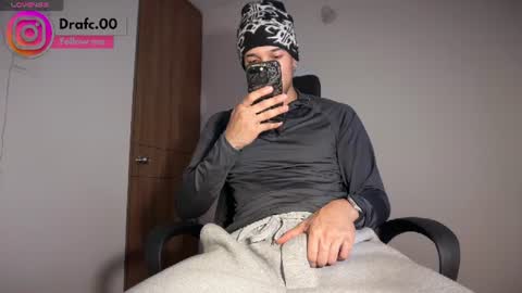 Snapshot of rafael_stone1 chatting on 07/19/26, 12:58 NEW IG online show from 07/19/26, 12:58