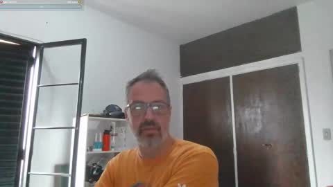 Snapshot of rafaelsel chatting on 10/09/25, 01:42 Big Uncle Jungle online show from 10/09/25, 01:42