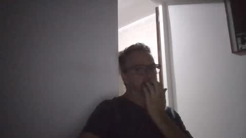 Snapshot of rafaelsel chatting on 11/01/25, 04:25 Big Uncle Jungle online show from 11/01/25, 04:25