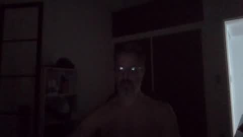 Snapshot of rafaelsel chatting on 11/12/25, 04:02 Big Uncle Jungle online show from 11/12/25, 04:02