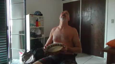 Snapshot of rafaelsel chatting on 12/05/25, 04:58 Big Uncle Jungle online show from 12/05/25, 04:58