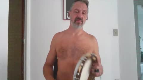 Snapshot of rafaelsel chatting on 12/19/25, 05:20 Big Uncle Jungle online show from 12/19/25, 05:20