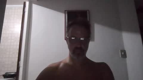 Snapshot of rafaelsel chatting on 02/03/26, 01:48 Big Uncle Jungle online show from 02/03/26, 01:48