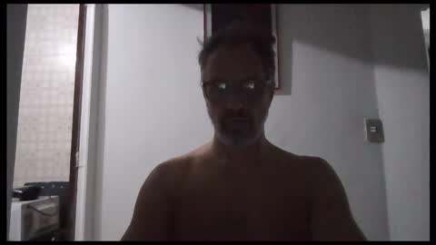 Snapshot of rafaelsel chatting on 02/15/26, 04:42 Big Uncle Jungle online show from 02/15/26, 04:42