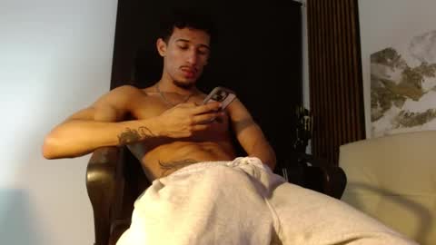 Snapshot of rafaelstone chatting on 02/06/25, 08:07 IG online show from 02/06/25, 08:07