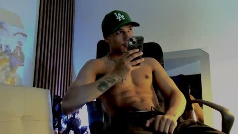 Snapshot of rafaelstone chatting on 02/22/25, 03:12 IG online show from 02/22/25, 03:12