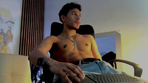 Snapshot of rafaelstone chatting on 02/25/25, 03:42 IG online show from 02/25/25, 03:42