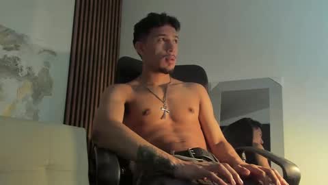 Snapshot of rafaelstone chatting on 03/11/25, 03:48 IG online show from 03/11/25, 03:48