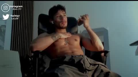 Snapshot of rafaelstone chatting on 09/25/25, 02:37 IG online show from 09/25/25, 02:37