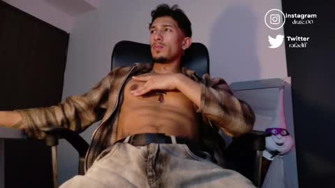 Snapshot of rafaelstone chatting on 10/28/25, 02:59 IG online show from 10/28/25, 02:59