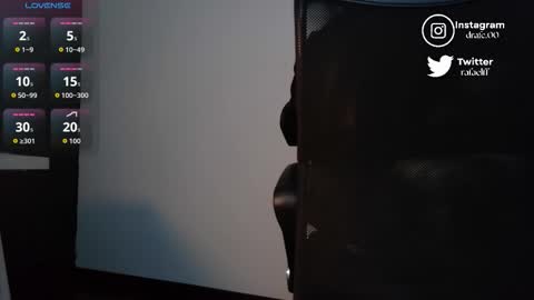 Snapshot of rafaelstone chatting on 11/11/25, 02:22 IG online show from 11/11/25, 02:22