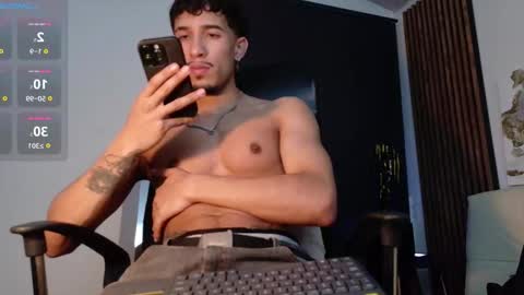 Snapshot of rafaelstone chatting on 12/02/25, 03:12 IG online show from 12/02/25, 03:12