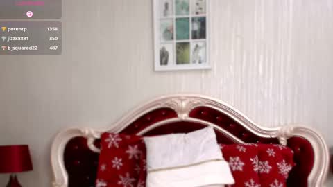 Snapshot of ragazzabellaa chatting on 02/26/25, 11:52 Monica online show from 02/26/25, 11:52