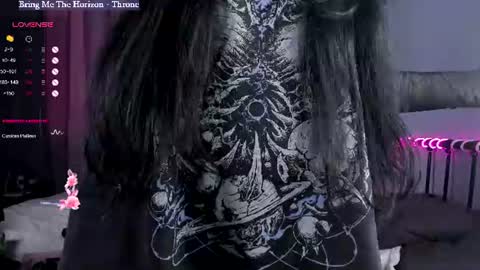 Snapshot of rageins chatting on 06/15/26, 09:11 Janna online show from 06/15/26, 09:11