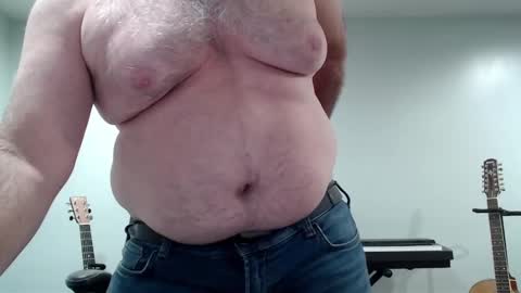 Snapshot of ragin_hardon001 chatting on 01/19/25, 08:51 Ray online show from 01/19/25, 08:51