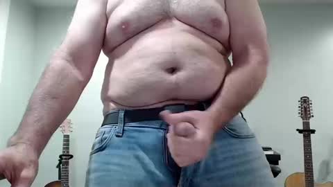 Snapshot of ragin_hardon001 chatting on 09/20/25, 03:46 Ray online show from 09/20/25, 03:46