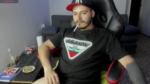 Snapshot of ragnar_lothbrok77 chatting on 12/18/25, 11:00 ragnar_lothbrok77 online show from 12/18/25, 11:00