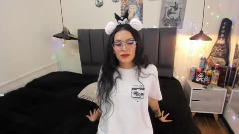 Raia online show from 04/21/26, 03:02