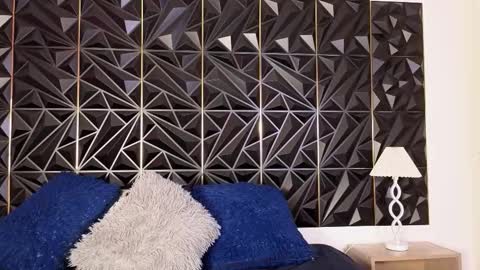 Snapshot of raiiaan_torricely chatting on 11/24/25, 10:42 Rayan online show from 11/24/25, 10:42